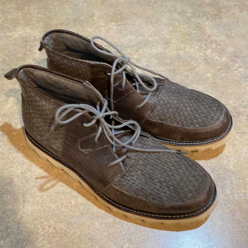Mens Sorel shoes size 11